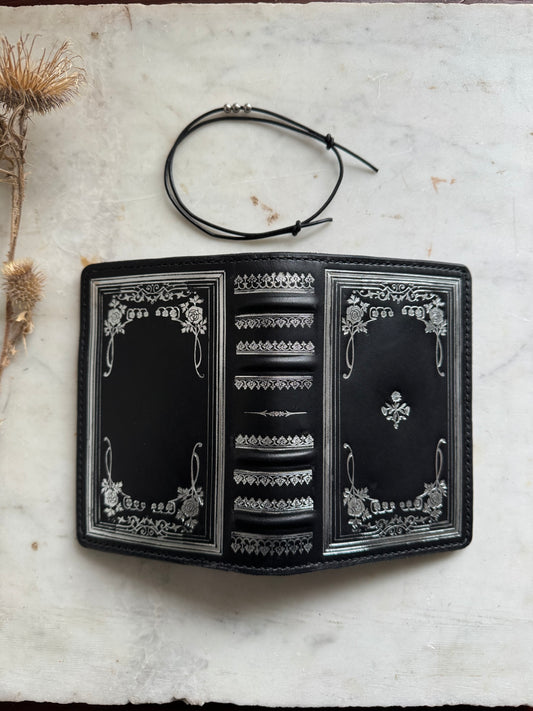 Black Antiquaria d'Or Travelers Notebook