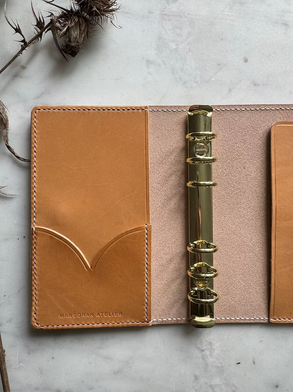 Young Poet Sophistica Ringplaner Personal